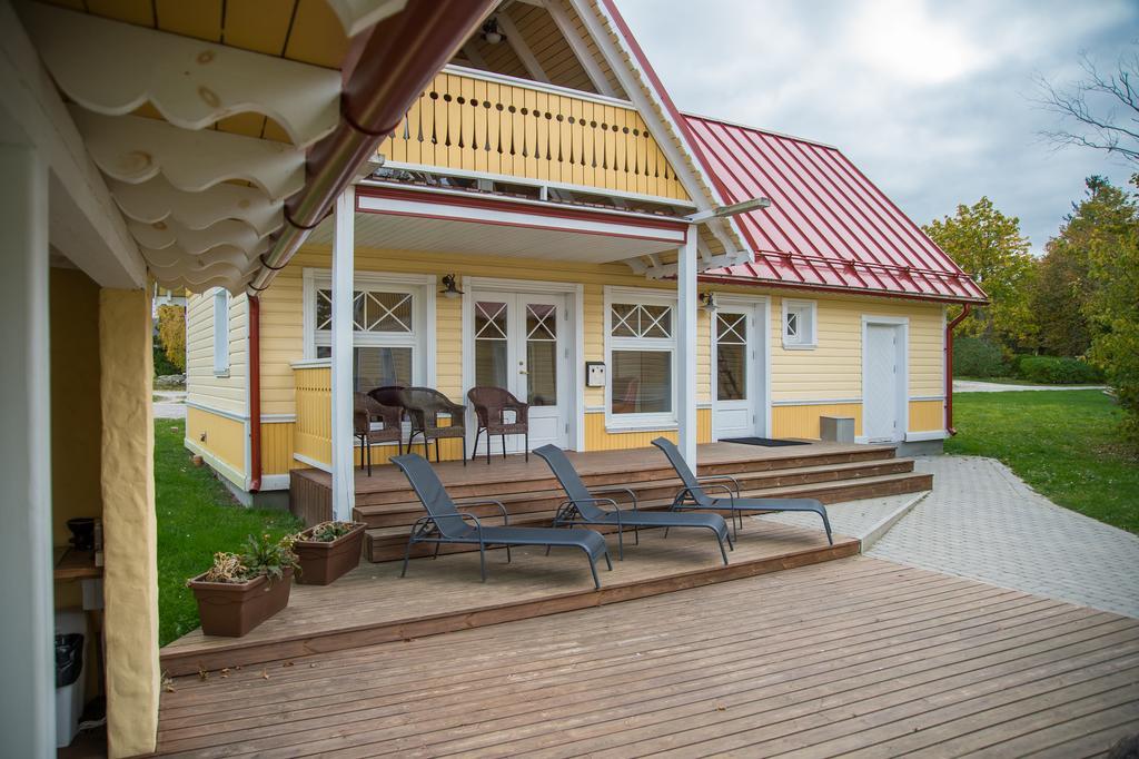 Posti Hostel Kärdla Exterior photo